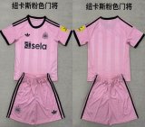 2025-2026 Newcastle club pink goalkeeper soccer jerseys