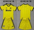 2025-2026 Newcastle club yellow kid goalkeeper soccer jerseys