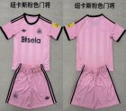 2025-2026 Newcastle club pink goalkeeper soccer jerseys